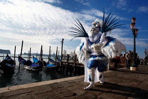 Ptačí muž na karnevalu v Benátkách